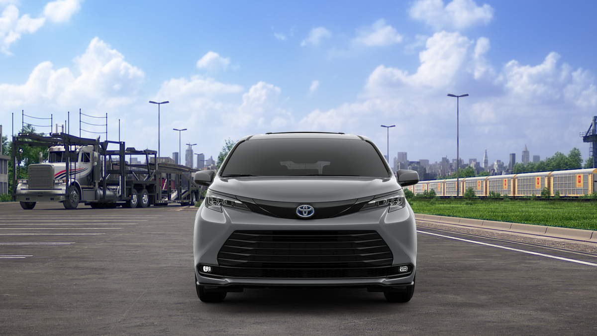 2025 Toyota Sienna XSE photo 17