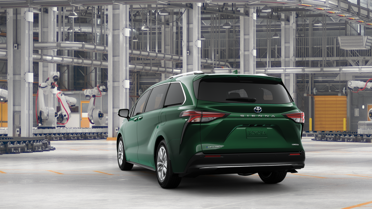 2025 Toyota Sienna Limited photo 9
