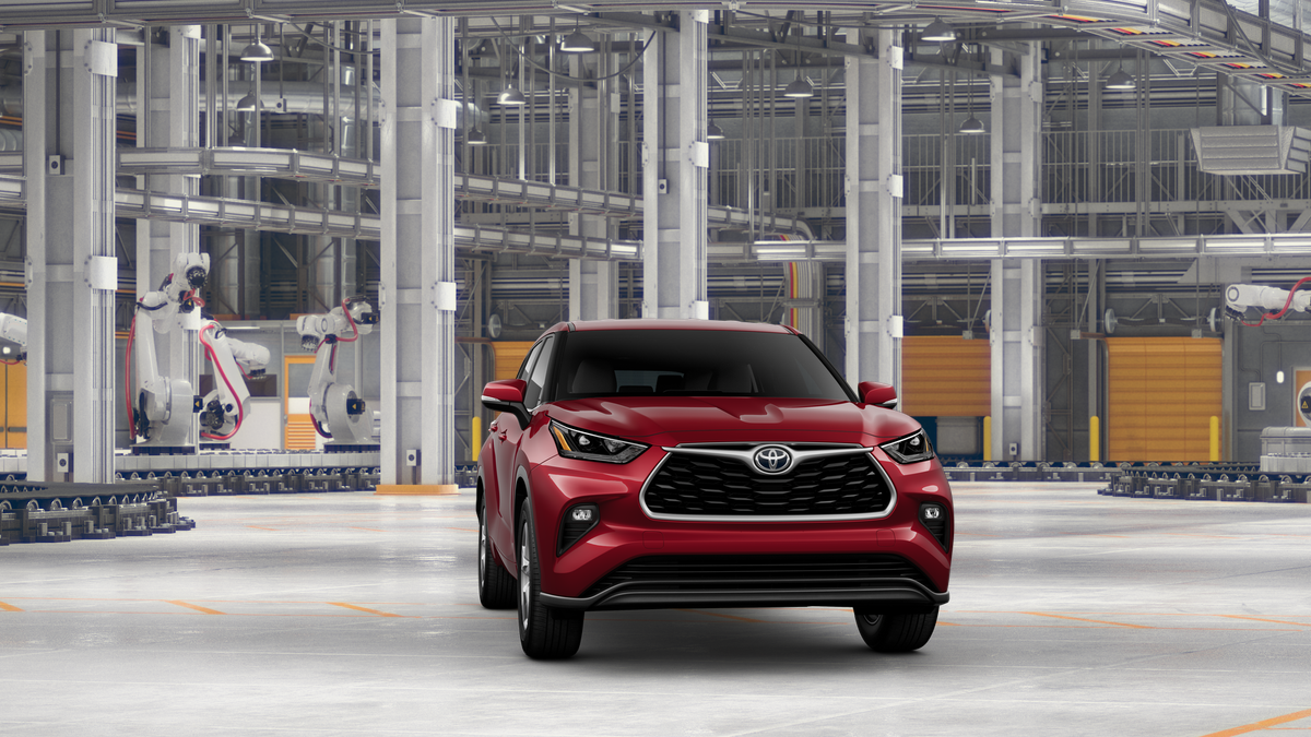 2025 Toyota Highlander LE photo 18