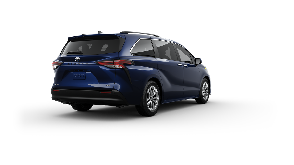 2025 Toyota Sienna XLE photo 25