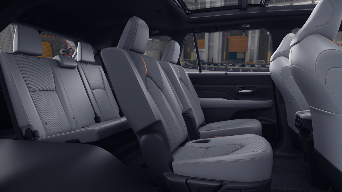 New 2026 Toyota Grand Highlander Hybrid SUV
