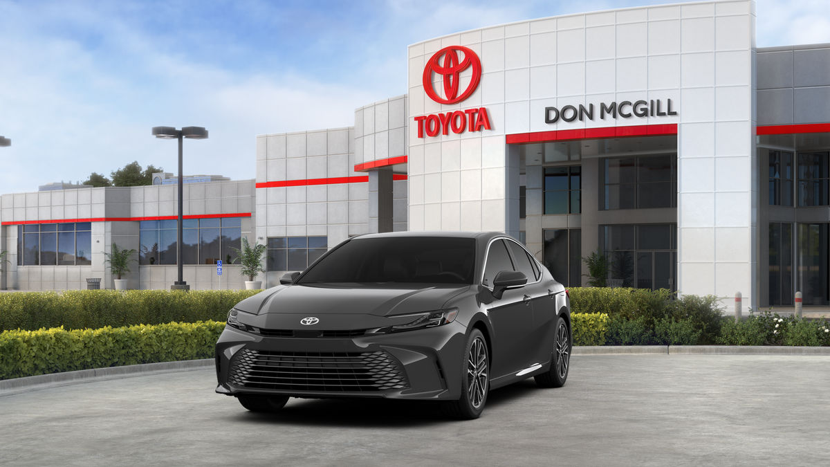 2026 Toyota Camry XLE photo 3