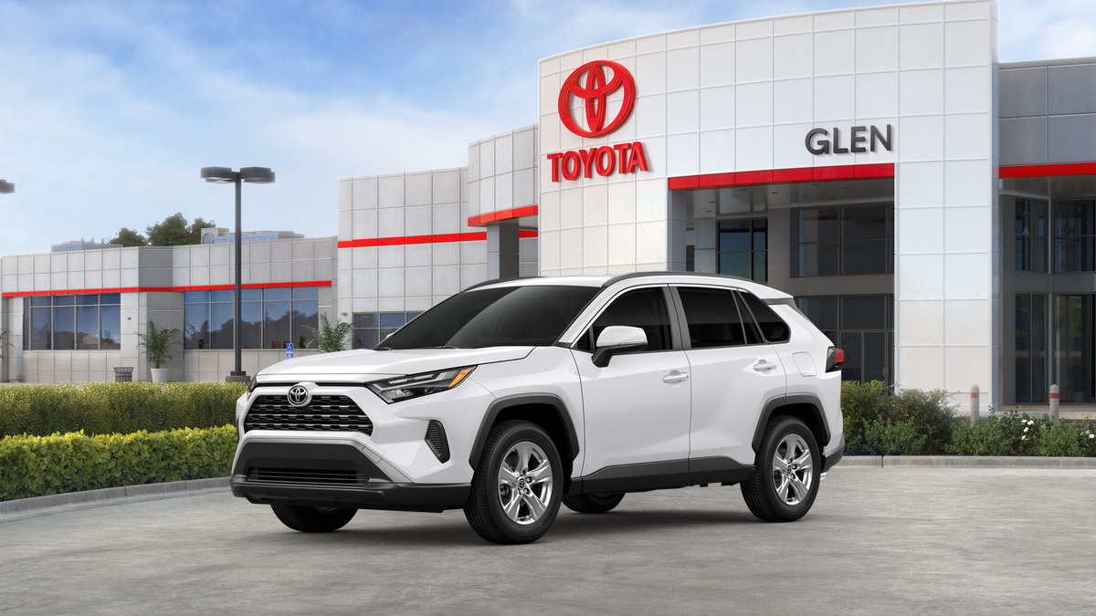 2025 Toyota RAV4 XLE photo 40
