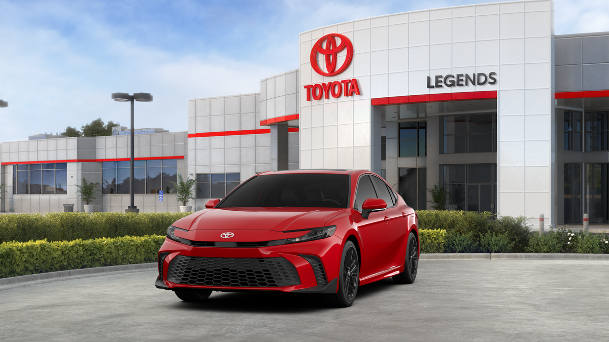 2025 Toyota Camry SE photo 19