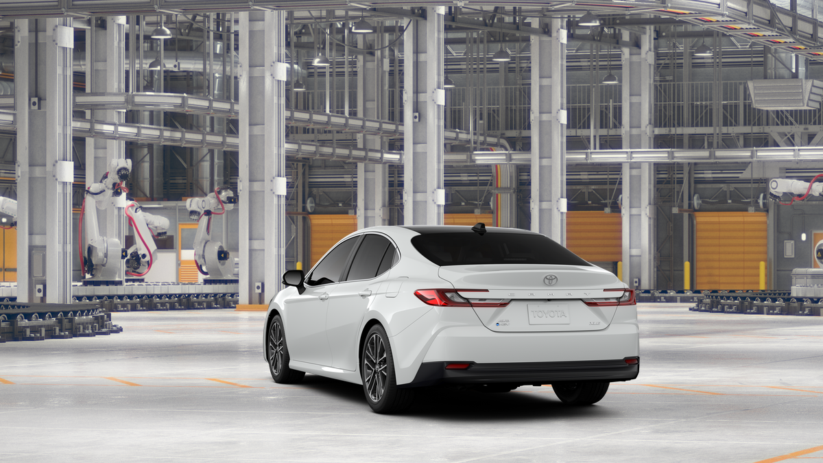 New 2026 Wind Chill Pearl <sup>1</sup> Toyota  XLE AWD image 9