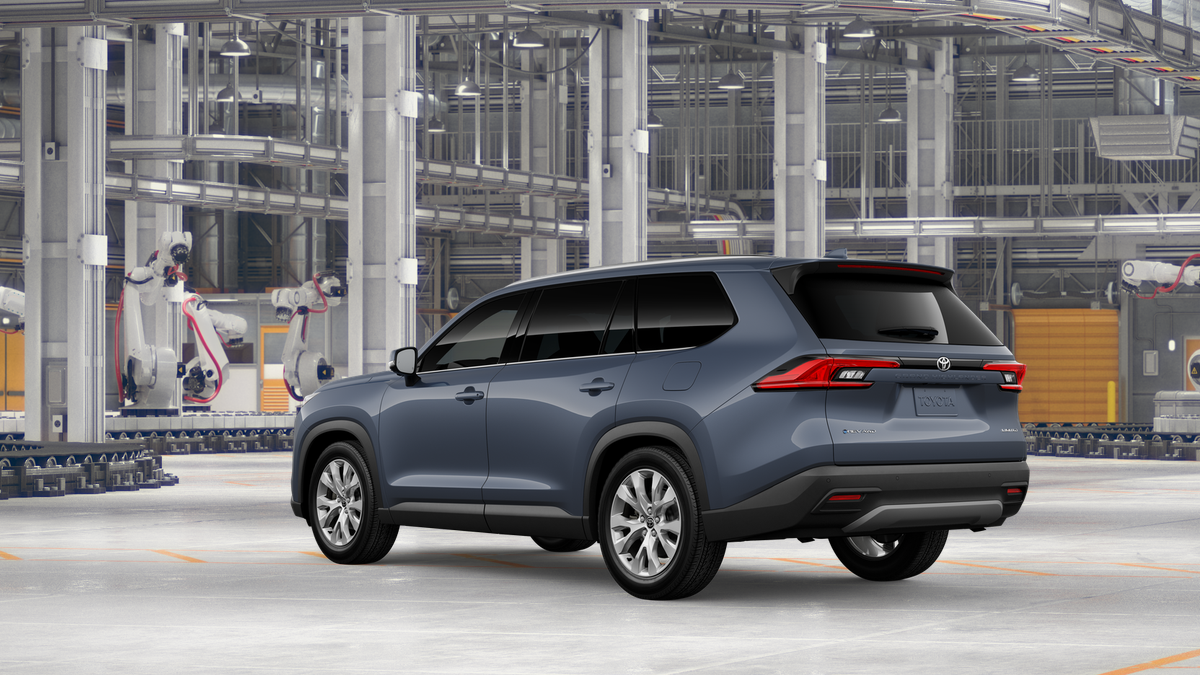 2026 Toyota Highlander Hybrid Limited photo 5