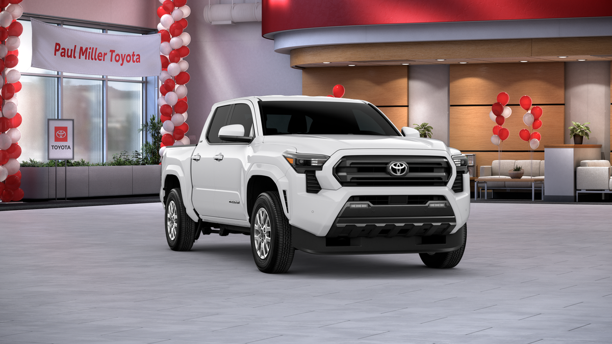 2025 Toyota Tacoma SR5 - Photo 18