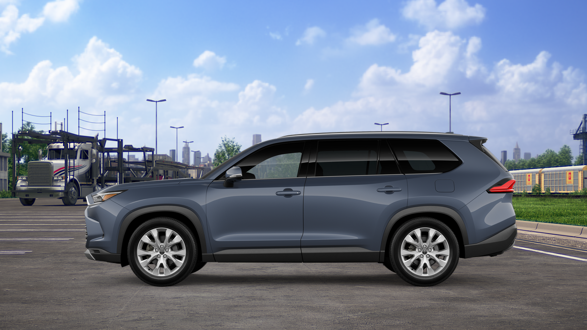 2026 Toyota Highlander Hybrid Limited photo 4