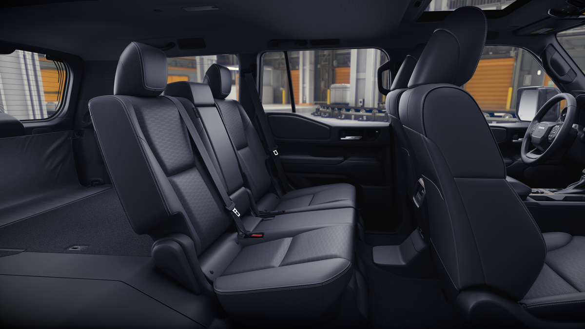 2026 Toyota Land Cruiser photo 17