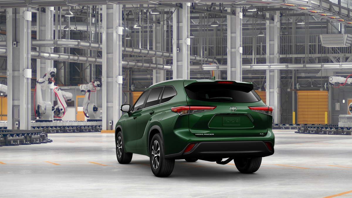 2025 Toyota Highlander XLE photo 9
