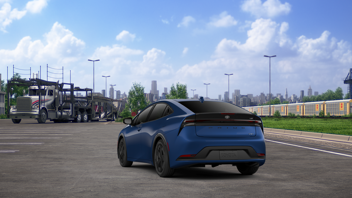 2026 Toyota Prius LE photo 4