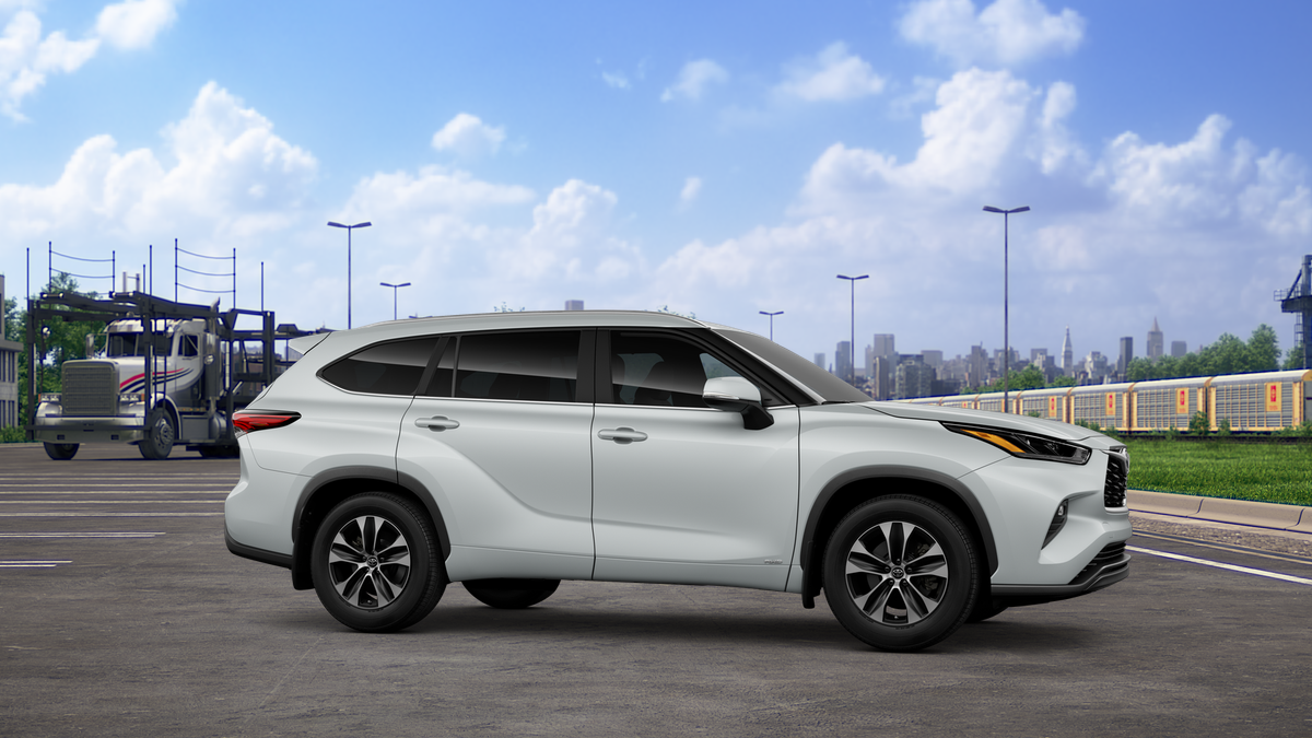 2025 Toyota Highlander Hybrid XLE photo 15