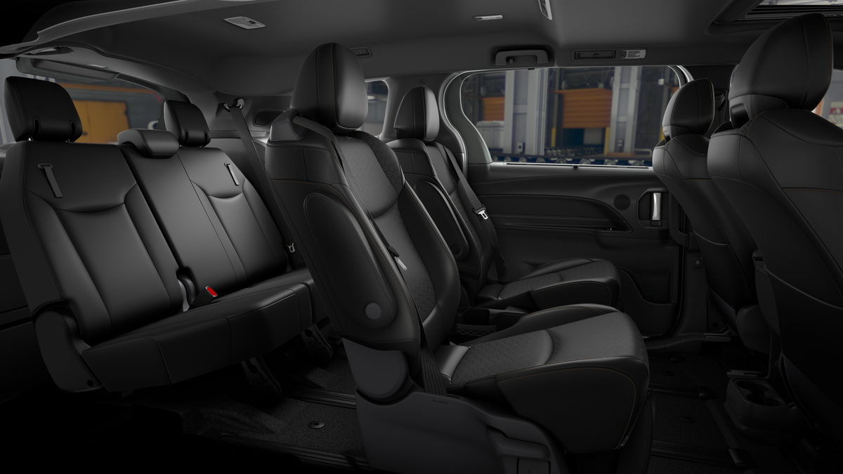 2025 Toyota Sienna Limited photo 20