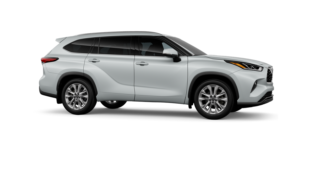 New 2026 Wind Chill Pearl <sup>1</sup> Toyota  Limited image 15