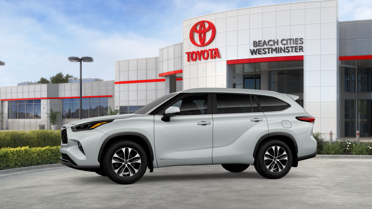 New 2026 Wind Chill Pearl <sup>1</sup> Toyota  XLE image 6