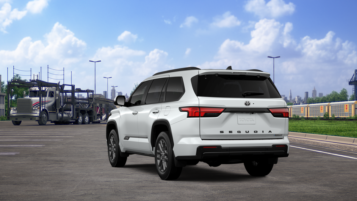 New 2026 Wind Chill Pearl <sup>1</sup> Toyota  Platinum image 9