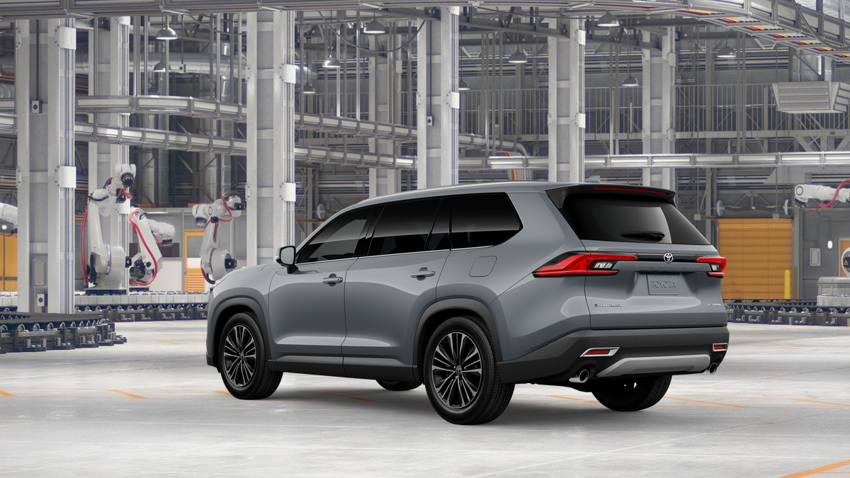 2026 Toyota Highlander Hybrid Platinum photo 6
