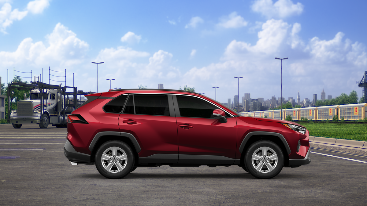 2025 Toyota RAV4 XLE photo 12