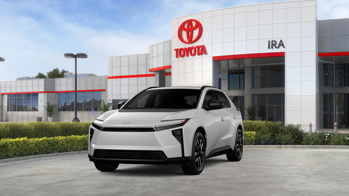 New 2026 Wind Chill Pearl <sup>1</sup> Toyota  XLE image 21