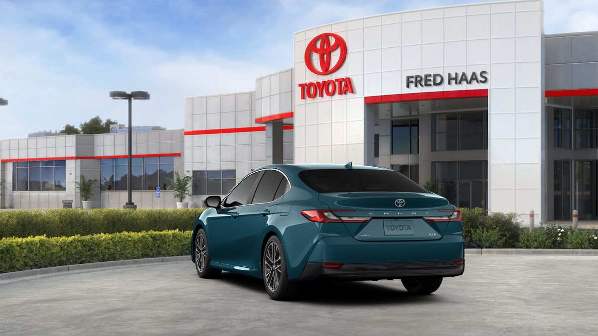 2025 Toyota Camry XLE photo 7