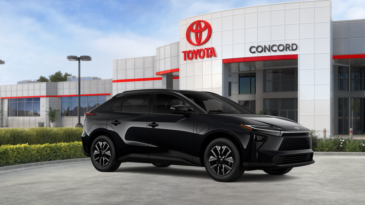New 2026 Midnight Black Metallic Toyota XLE image 81