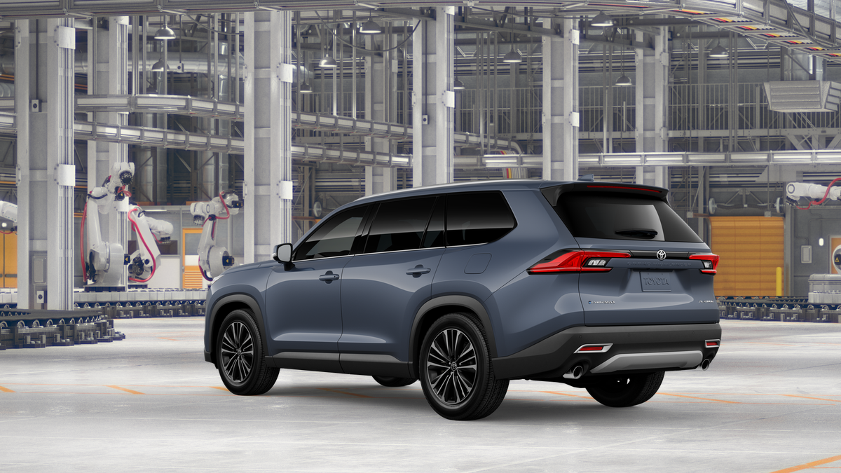2026 Toyota Highlander Hybrid Platinum photo 8