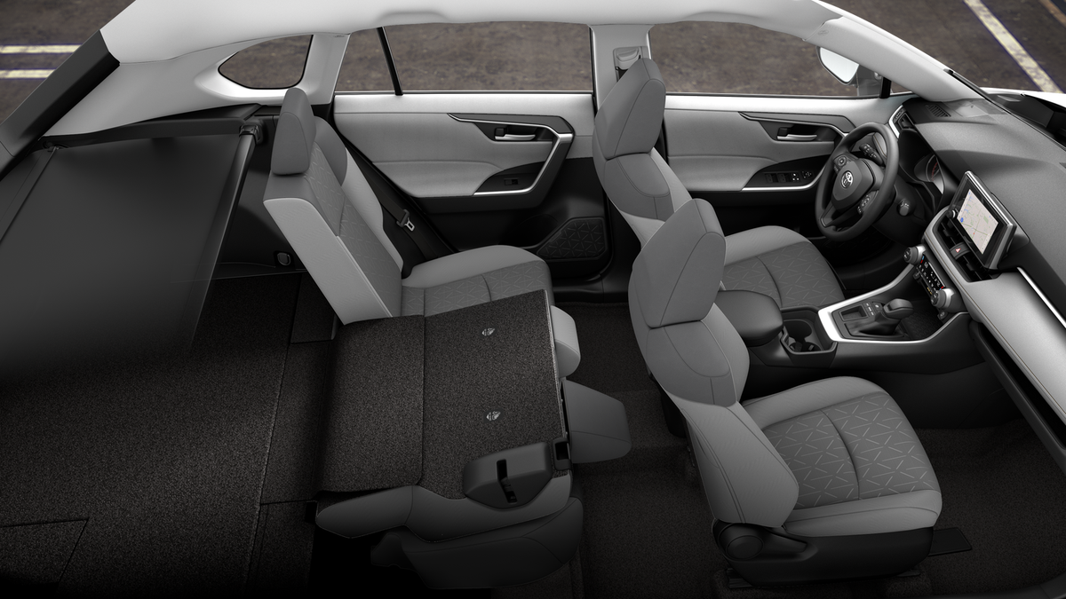 2025 Toyota RAV4 XLE photo 22
